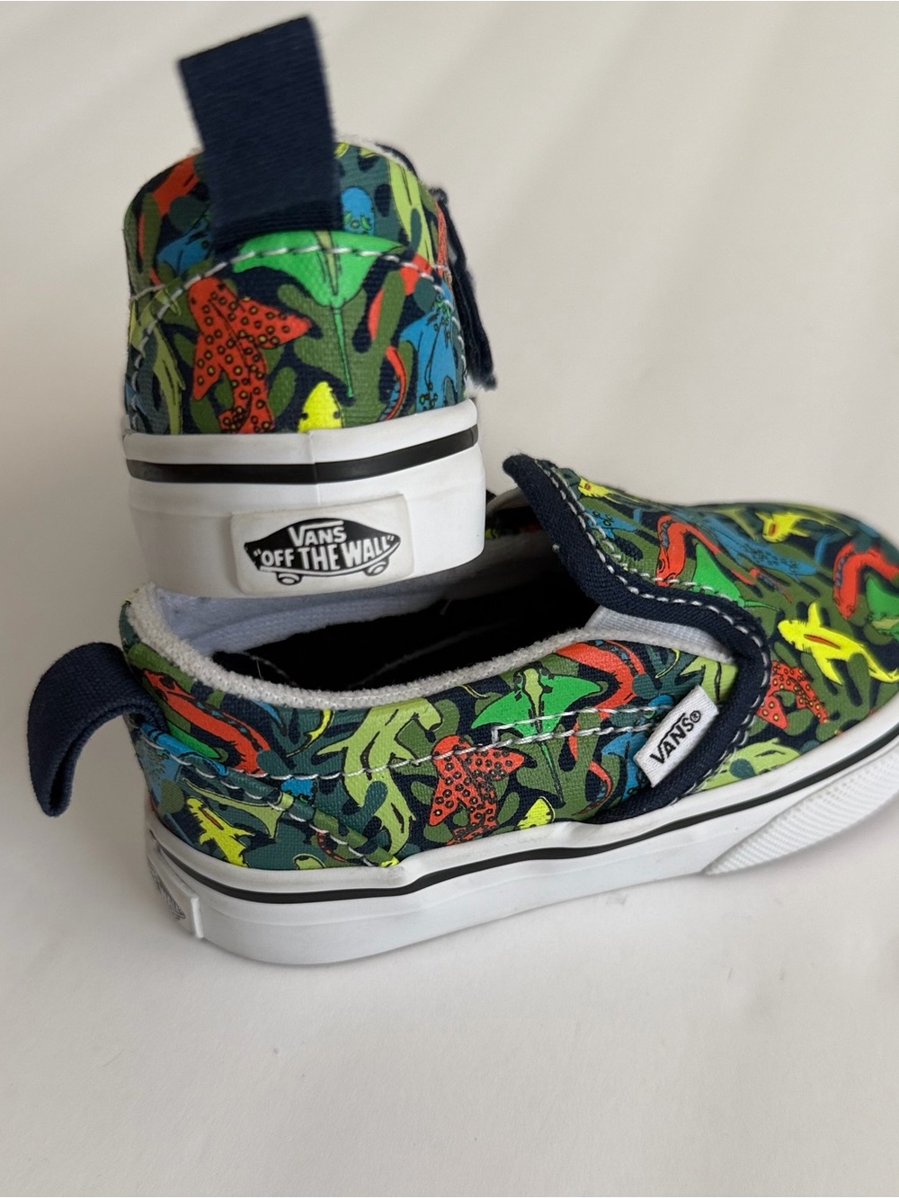 Vans Kids Shark Print Slip-On Sneakers - Multicolor- Glow in the Dark